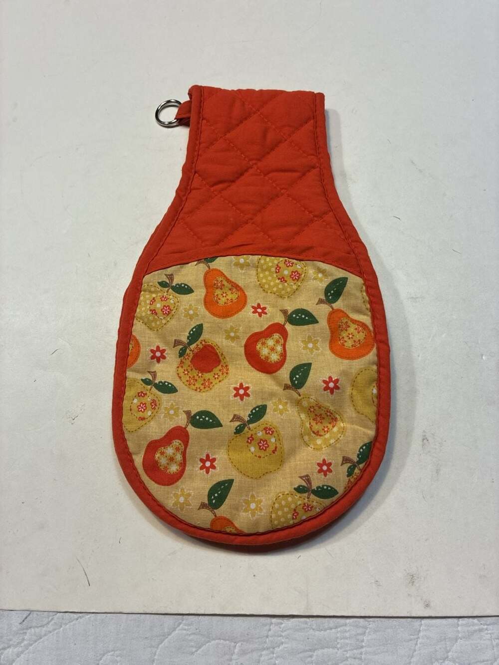 Vintage Quilted Fruit Print Oven Mitt with Metal Hanging Ring